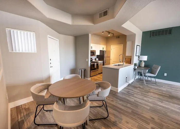 Landing - Modern With Amazing Amenities