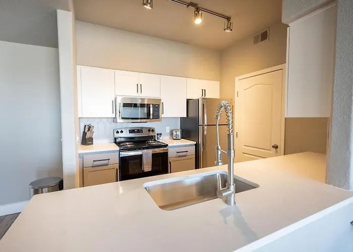 Landing - Modern With Amazing Amenities *