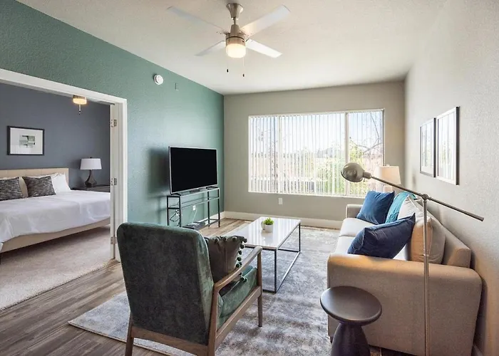 Landing - Modern With Amazing Amenities Apartment
